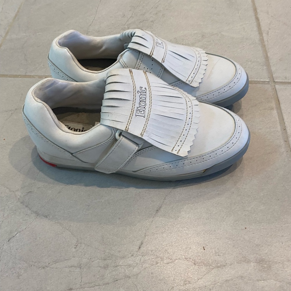 golf shoes
